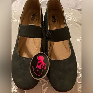 NWT CG Shoes Size 9.5 Mary Jane’s